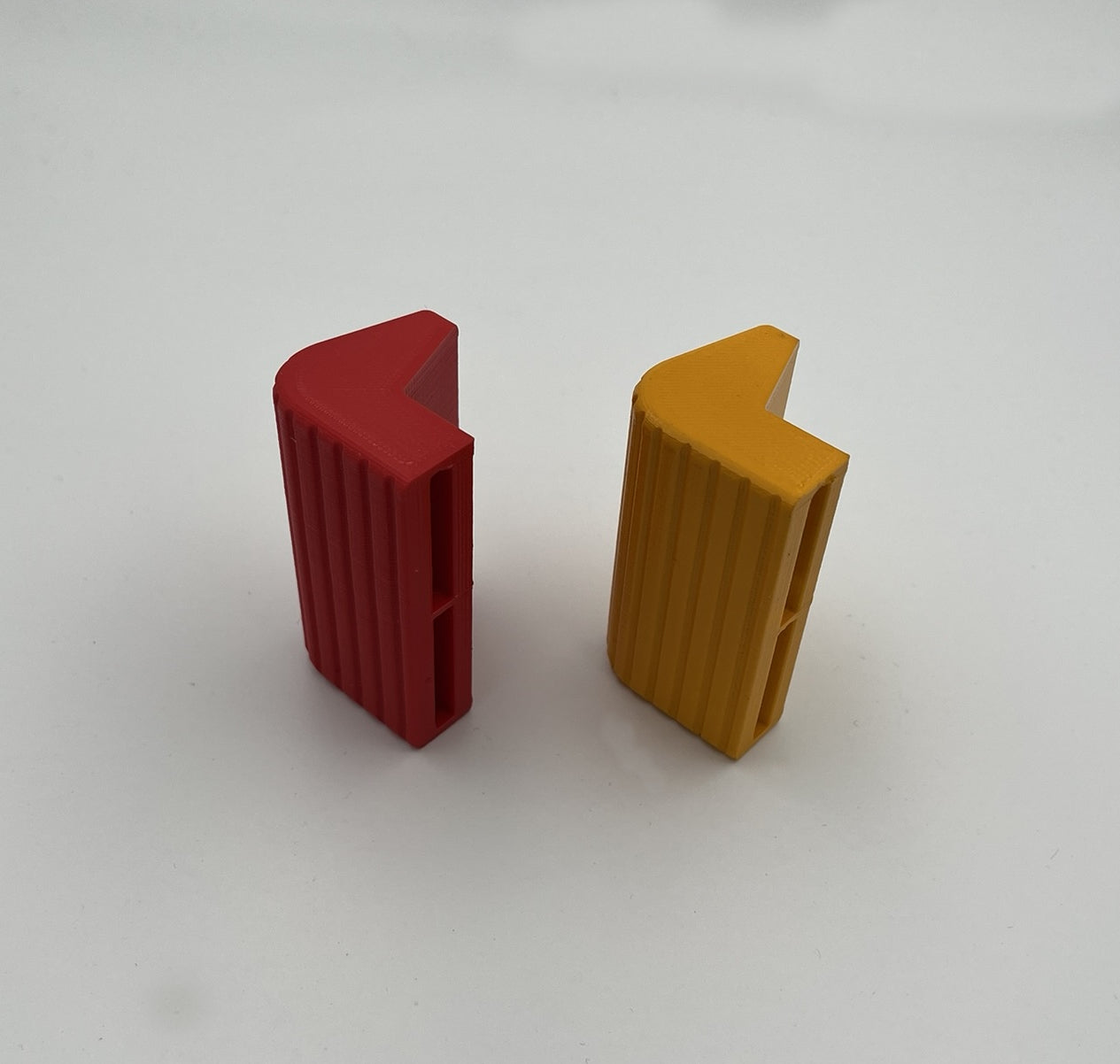 Bedienknopf für die Höhenverstellung / Neigungsverstellung in rot und gelb für ISRI Sitze, wie Sie im MB trac und Unimog verbaut sind